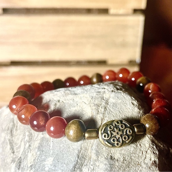 Red Agate Beaded Bracelet - Picture 1 of 3